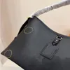 Top Designer di lusso Borsa per la spesa Borsa per la spesa Borsa a mano con borchie Borsa da donna Borsa sotto le ascelle Borsa a tracolla Borsa per il trucco Borsa per monete con cerniera Wa Johh