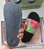 Designer-Sandalen, Hausschuhe, Paris, neue Gummi-Slides, Sandalen mit floralem Brokat-Motiv, Damen-Herren-Slipper, flache Böden, Flip-Flops, Damenmode, gestreift, Strand, 24-Stunden-Lieferung