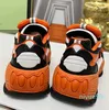 2024 Sneakers de diseñador de pareja Moda de lujo de lujo zapatos casuales encaje de naranja negro grande nariz grande calma para hombre fresco zapatos deportivos tamaño