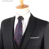 ネックタイは首のネクタイ男性のための新しいフローラルネクタイ花groommenマンマンスーツのための縞模様のネクタイic gifts gifts gravatas y240325のためのウェディングメンズネクタイ