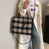 Shoulder Bag Brand Discount Women's Version of Striped Large Capacity for Women New Fashionable Canvas Tote Shoulder