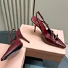 Dernières femmes pointues sexy Slingbacks chaussures à talons hauts marque de luxe concepteur chaussures habillées pour femmes boucle chaussures de soirée en dentelle sandales d'été en cuir verni pour femmes