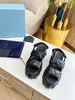Projektant Monolith Nappa Patent Sandal Fashion Buty kobiety miękki wyściełany Nappa skórzane saboty gumowe monolit kołdry nappa na zewnątrz swobodny trójkąt platforma plaża