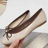 Chaussures décontractées Ballerines élégantes avec nœud papillon Femme Appartements en cuir verni Peu profond Slip sur Dames Bout rond Ballet Mocasines Robe Mocassins quotidiens