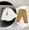 Maglione firmato per bambini set di due pezzi vestiti per bambini maglioni per bambini pantaloni Pantaloni a maniche lunghe con volti di animali top di marca di lusso Taglia pullover calda e confortevole