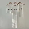トップデザイナーのグリルクロップトップサマーホットスタイルショートタンクレタープリントベスト女性用の快適なTシャツの慰めのタンクトップ