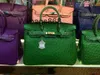 Damenhandtasche BK L 2023 Neue Tasche mit Straußenmuster, 35 cm, großes Rindsleder, echtes Leder, minimalistische Brauttasche, Handheld-Einschulter-Damentasche