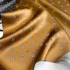 Bandanas Durag Bandanas Durag 2024 marque de luxe Foulard en soie carré femmes châles et enveloppes bureau petits cheveux cou Hijabs Foulard Foulard dames foulards 7070cm Y24032
