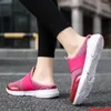 Sapatos de caminhada verão deslizamento em esportes femininos casuais senhoras respirável tênis tamanho grande 35-42 moda ao ar livre suor-absorver