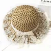 Chapeaux à larges bords Chapeaux de seau Parents et enfants été femmes chapeau de soleil chapeau de seau beige dentelle noeud fleur ruban haut plat chapeau d'herbe chapeau de plage Panama chapeau de plage J240325