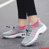 Buty chodzenia mody gęsta wysokość dolna wzrost swobodnych kobiet koszy Socks Plattorm Sneakers Ladies bez poślizgu jogging