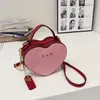 Ny designer kärleksfull hjärtväska mode hjärtformad crossbody väska handväska kvinnor axelväska lyx tot klassisk kväll väska valentin