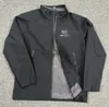 Jaqueta de arco Designer de designer de capuz Tech nylon jacketas à prova d'água Jaquetas de alta qualidade Casaco leve ao ar livre homens de esportes de esportes