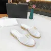 Sandal för kvinnor designer glider guldkedja fabiska broderi toffel klassisk inomhus fritidsbrev platt gångskor frakt