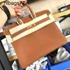 Cuero genuino Bk Luxurys Top Bolso de bolso 2024 Hilo de cera hecho a mano puro Hilo de cera para mujer Un hombro portátil de gran capacidad Versátil PFA9