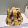 Eimer Hat Striped Plaid Designer Hüte Sonnenschild Männer und Frauen eleganter Charme Modetrend Casual Four Seasons Geschenk Summer Hut klassisch zeitlos