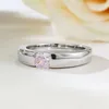 Cluster-Ringe S925 Silber Ring Set mit 5 5 mm quadratischen rosa Diamanten personalisiert für den einfachen täglichen Instagram-Stil für Frauen