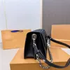 24SS Top Luxus Designer Daphne Handtasche Umhängetasche Umhängetasche Damen Kettenhandtasche Unterarmtasche Zart und elegant Vier Se Nmhl