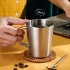 Kupalar 320ml Paslanmaz Çelik Çift Katmanlı Bira Yaratıcı Handgrip Kahve Kahve Çay Su Metal Seyahat Tumbler Hediyeler İçin