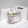 Bolsas de crocodilo bk confiante bolsa de luxo hong kong itgdledy saco de marca autêntica 2024 nova bolsa feminino de grande capacidade o padrão de crocodilo plá tem logotipo hboi