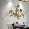 Horloges murales Art 3D Grande horloge de luxe en métal silencieux nordique géométrique xénomorphe design moderne salon maison