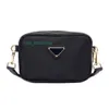 18 12cm Mini Size Ladys Cosmetic Sacs Hlipper à trois côtés Fashion Nylon Femmes Sac à main Oxford Handbags Wallets251C