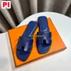 Mujer Diseñador de lujo Sandalias Zapatillas para mujer Damas Pisos de cuero Habitación Claquetas Sandalia de lujo Diapositivas Negro Marrón Blanco Mula Sliders Zapatos de verano Tamaño 35-42