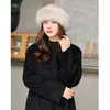 BERETS Big Faux Fur Bucket Hat pour femmes Hiver Luxury Dames épaissis la neige surdimensionnée surdimensionnée Protection d'oreille