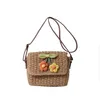 Drawstring 2024 Summer Böhmen Girls Handväskor mode Sweet Flower Straw Weave Axel Messenger Bag For Women Beach Party Small