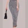 Casual Dresses 2024 Summer Elegant Plaid Long Dress Women V Neck Sleeveless Bodycon Pencil High midjekontor Lady ol Midi Vestidos