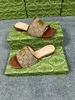 Son stil lüks tasarımcı deri kadın sandalet yaz düz ayakkabı terlik 35-43 tasarımcı Sandles ayakkabı platformu düzlük bayanlar terlik marka tasarımcısı
