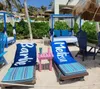 Personalisiertes Strandtuch im Schriftstil, personalisiertes Poolhandtuch, Badetuch, Name, Geburtstag, Urlaubsgeschenk