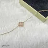 Van Jewelry Vanclef Bracciali quadrifoglio Bracciale Cleef Bracciale da donna di design Catena Bracciale personalizzato Collegamenti Braccialetti Catene in oro 18 carati regalo per donna e ragazza B