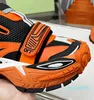 2024 Sneakers de diseñador de pareja Moda de lujo de lujo zapatos casuales encaje de naranja negro grande nariz grande calma para hombre fresco zapatos deportivos tamaño