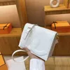 12% KORTING Designer tas 2024 Handtassen Baobao Network Rood Eenvoudige en westerse stijl Dames Klein Vierkant Koreaans Veelzijdig Mode Eén schouder Crossbody