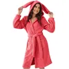 Mens Sleepwear Cute Hooded Fleece Robe för kvinnors badrockar med huva djur Kawaii -tecknad design mjuk h varm dusch wrap droppe delive otl69