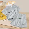 Brand Summer Designers vestiti in cotone set per neonati per ragazzi per ragazzi gocce di t-shirt set di pantaloncini per bambini vestiti per bambini 1-6 anni