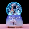 Scatole Coppia Moonlight White Crystal Ball Music Box Box San Valentino Decorazione per la casa Snow Glowing Regalo di compleanno creativo rotante