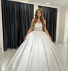 花嫁のためのかわいいボールガウンウェディングドレス