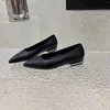 Chaussures décontractées pour femmes Size35-41 ballerines en cuir véritable perles talons bas bout pointu sans lacet concepteur Zapatillas Mujer