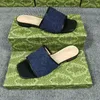 Son stil lüks tasarımcı deri kadın sandalet yaz düz ayakkabı terlik 35-43 tasarımcı Sandles ayakkabı platformu düzlük bayanlar terlik marka tasarımcısı