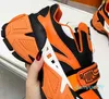 2024 Pareja Diseñador Zapatillas de deporte para mujer Moda de lujo Zapatos casuales con cordones Naranja Negro Superior Nariz grande Suela fresca Zapatos deportivos para hombre Tamaño