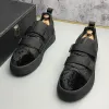 Nuovi uomini di moda di lusso in velluto Lace Up scarpe da tavolo maschili causali appartamenti Mocassini Sport Walking Sneakers Zapatos Hombre