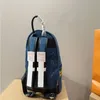 24SS Herr- och kvinnors universella lyxdesigner denim ryggsäck kvinnors handväska axelväska bokväska exklusiv utomhus ba kaka