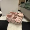 Luxe peuterschoenen comfortabel babymeisjes schoenen maat 20-25 doos verpakking mesh wrap ontwerp baby wandelschoenen 24 mar