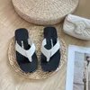 Kvinnors flip flops tjocka bottenplattform thong sandaler sommarskor mjuka badrum tofflor kudde bilder utomhus inomhusskor