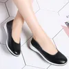 Casual Shoes Spring Loafers Women Plat äkta läder andas Mockasin Woman Slip On Ladies Flats Moccasins