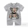 Projektant Baby Boys Rompers Toddler Kids Plaid Bear Patch Haft haft krótki rękawie Sumps Summer Infant Girls Cotton Climb Ubrania Z7327