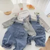 Autumn Baby Sleeveless Denim Jumpsuit Born Toddler Söt fickan Romper Infant Girl Casual Overall Kids kläder 240411