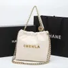 Le sac d'usine des exportations 2024 New Pearl Chain Fashion Lingge épaule pour femmes